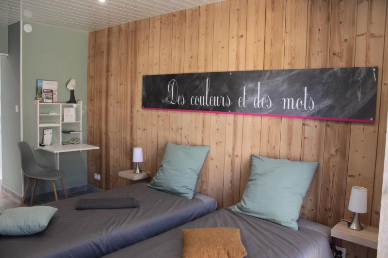 Chambres D'Hotes Des Couleurs Et Des Mots 贝尔格新城 客房 照片